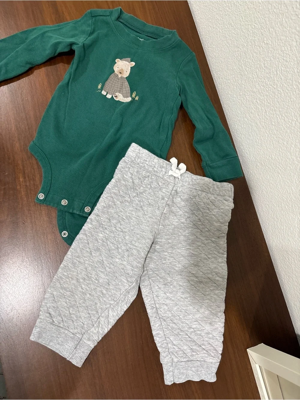 Baby Green Bear Long-Sleeve Bodysuit with Gray Quilted Pants